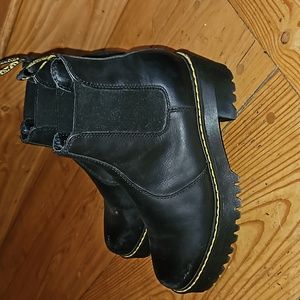 WOMENS Dr.Martens Rometty Wyoming Leather Platform Chelsea Boot